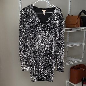 Sequin Long Sleeve V-Neck Party Dress - Black/Silver